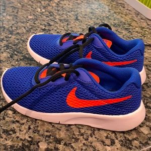 Boys size 12c Nike shoes